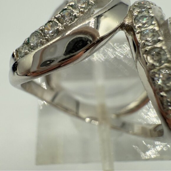 Gorgeous 'Embrace' Infinity Style rIng with CZ studded band - Picture 13 of 14